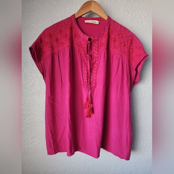 Johnny Was Tops - Calme Johnny Was blouse peaseant embroidery boxi bohemian
